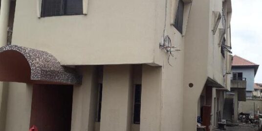 Wing Of Spacious 7 Bedroom Duplex + BQ At FESTAC Town For Rent